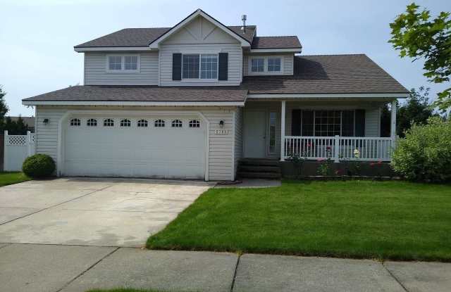 Spacious 4 bedroom 2.5 bedroom home in the Coeur d'Alene. photos photos