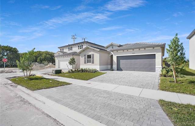 18672 SW 136TH CT photos photos