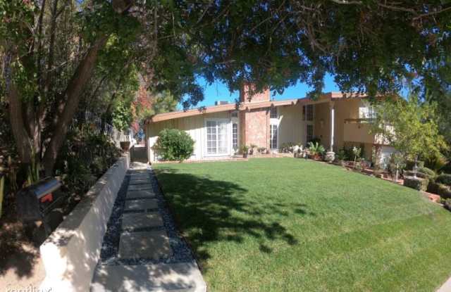 4236 Ellenita Ave - 4236 Ellenita Ave, Los Angeles, CA 91356