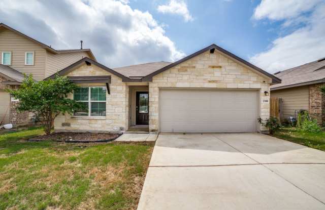 Welcome home to this 4/2/2 nestled in Whisper Falls photos photos