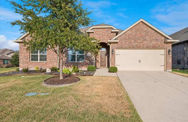 Charming Single Story Home in Buffalo Ridge Gallery 1