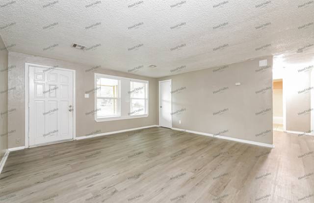 1100 Locust Drive Gallery 4
