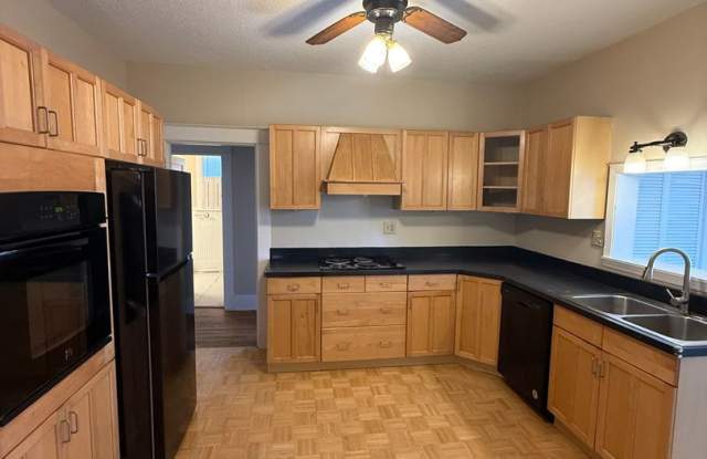 Newly Renovated Cozy  Convenient photos photos