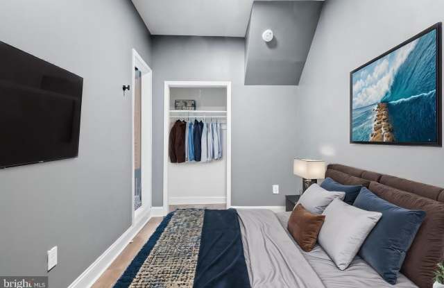 1703 E LOMBARD Street unit: 1 photos photos
