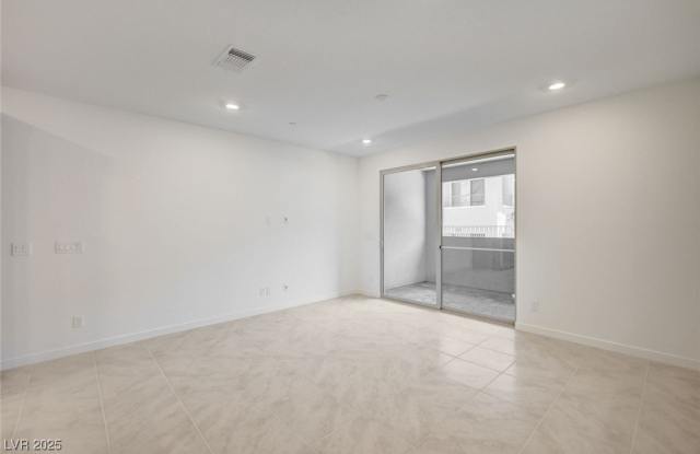 2544 Vandra Street photos photos