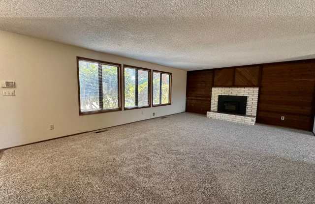 $250 Off Move In Costs! Gallery 4