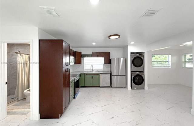 1064 NW 29th Ter photos photos