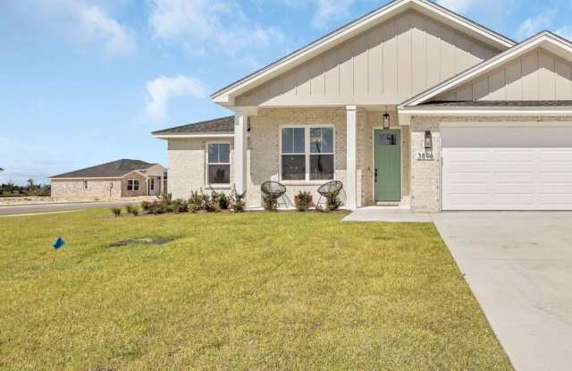 4 Bed 2 Bath photos photos