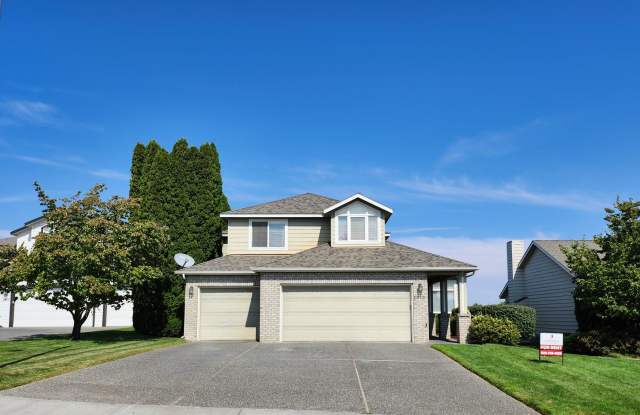 Great Community Amenities! 4-Bedroom, 2.5-Bath located in Horn Rapids Community! photos photos