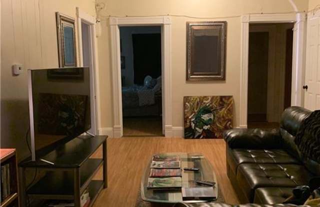 324 Valley Street Gallery 4