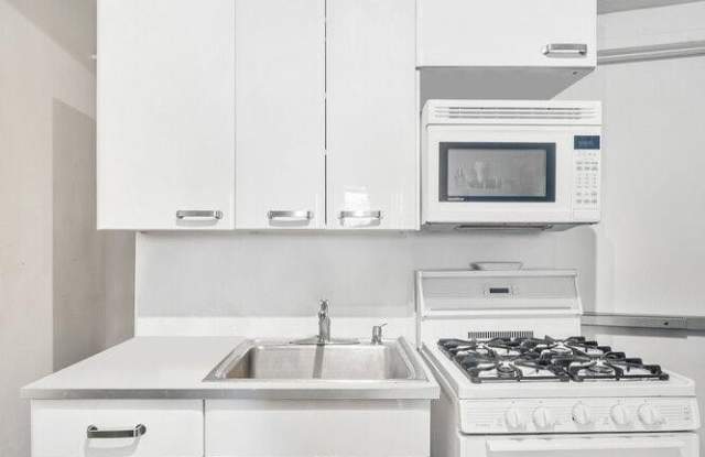 118 W 72ND Street unit: 1202 Gallery 4