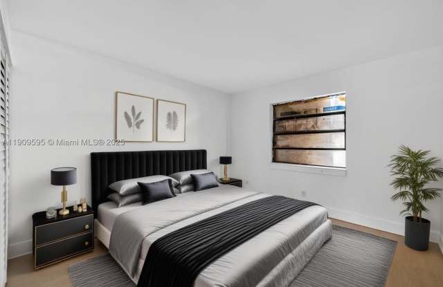 4198 Lakeside Dr Gallery 4