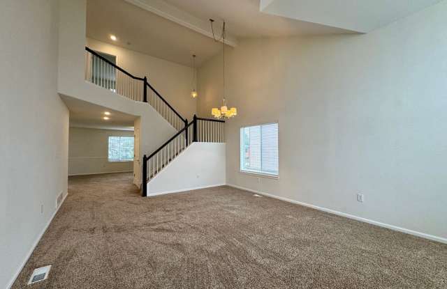 5-Bedroom Home with 3.5 Baths & Finished Basement in Highlands Ranch Gallery 3