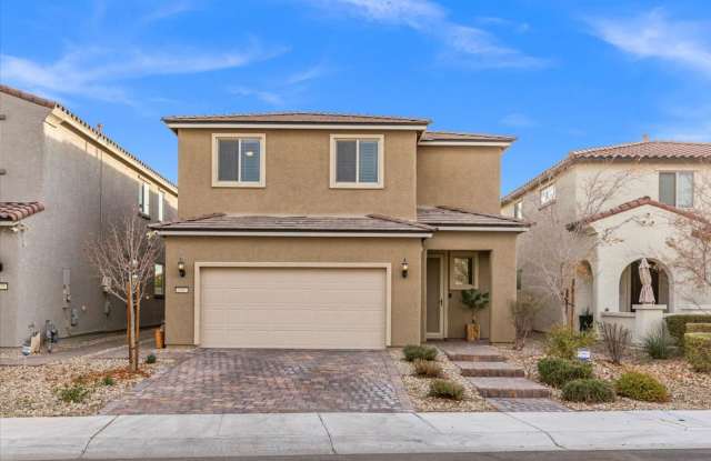 Expansive 5 Bedroom Home with Turf Backyard photos photos