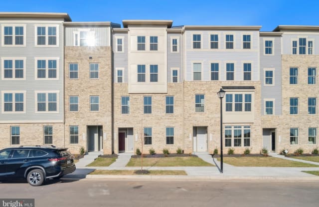 24268 THURSO SQUARE - 24268 Thurso Square, Arcola, VA 20166