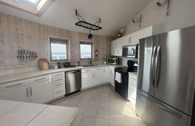 85 Bungalow Walk Gallery 2