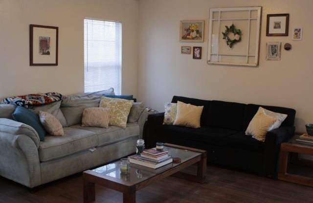1479 North Gregg Avenue - 1479 N Gregg Ave, Fayetteville, AR 72703