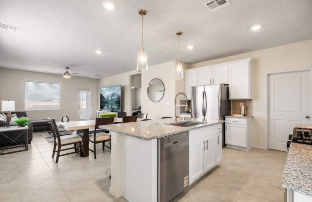 4 Bedroom, 2.5 Bathroom Home! Schedule a Showing Soon! Gallery 4