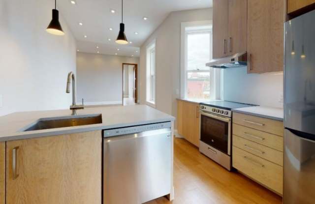 81 Perry Street - 81 Perry Street, New York City, NY 10014