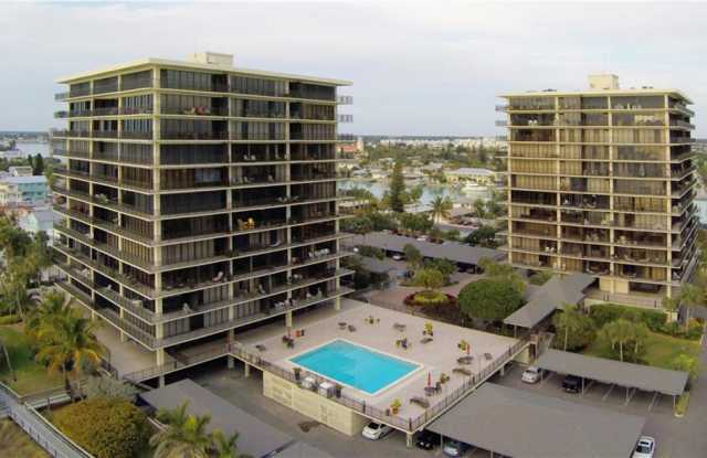 7600 BAYSHORE DR - 7600 Bayshore Dr, Treasure Island, FL 33706