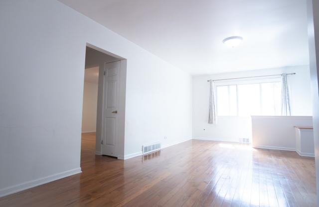 2428 W Berwyn Avenue photos photos