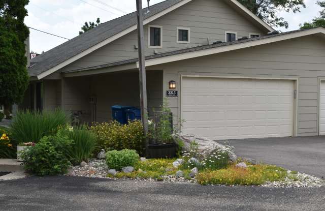 2215 Stroden Cir Gallery 3
