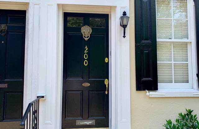 200 E EVERGREEN AVENUE Gallery 2