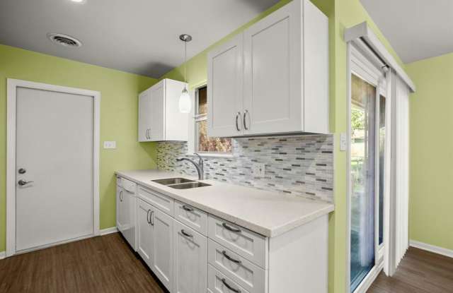 8510 Rockwood Lane Gallery 4