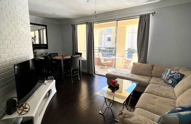 Meridian Furnished 1 Bd | 1 Ba Luxury Condo Gallery 4