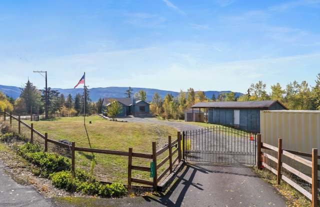 Yelm Country Living | 3 Bed, 3 Bath Home on 2.5 Acres | Solar Panels! photos photos