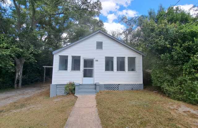 389 Quick Street - 389 Quick Street, Wilkinson Heights, SC 29115