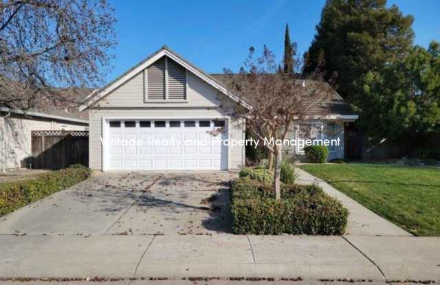Available Soon! Very Nice 3 Bedroom Home!!! photos photos