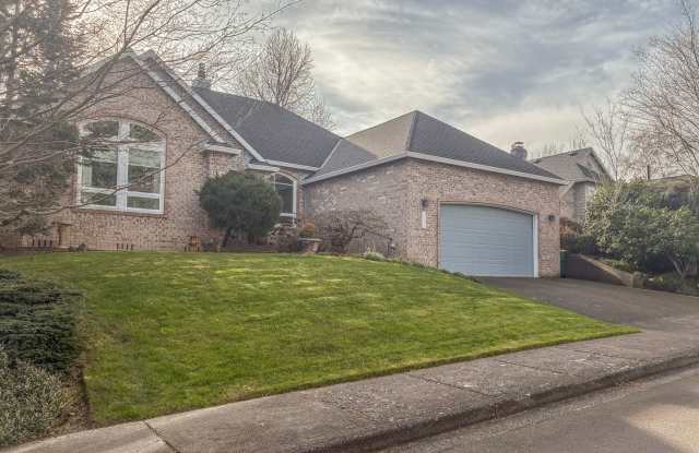 Arranmore 2 Bedroom with Den Available Now ! photos photos