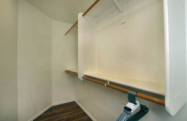 16606 W POST Drive Gallery 3