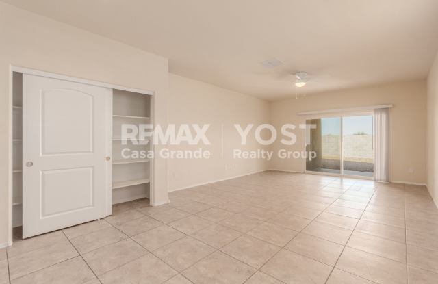 Spacious Rental Home with Office/Den in Maricopa, AZ Gallery 3