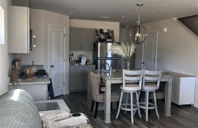2840 BLUE BLOSSOM Trail Gallery 4