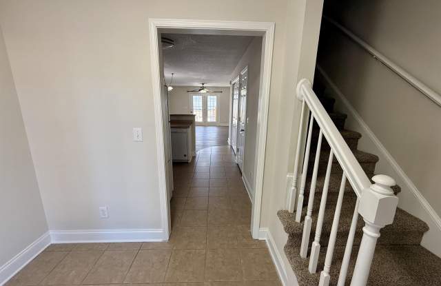 2803 Hilton Dr. Gallery 3