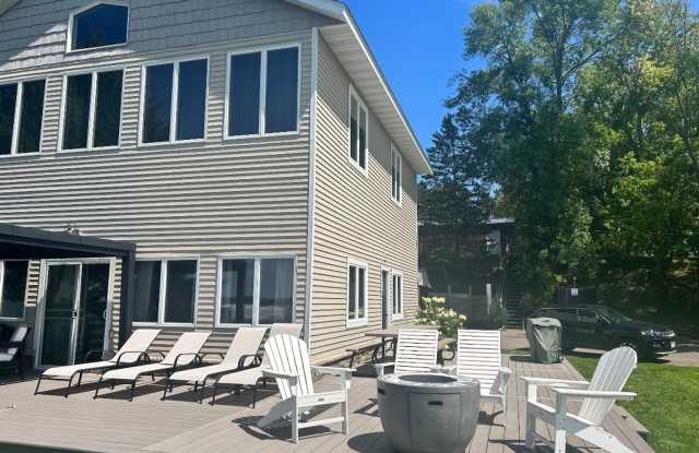Stunning Lakefront Home photos photos