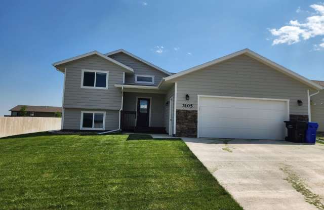 4 BED | 3 BATH | SINGLE-FAMILY | DOUBLE GARAGE photos photos