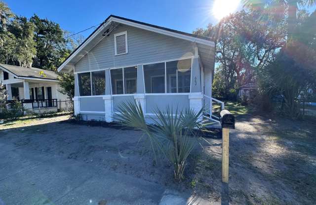 Charming Northside 4-Bedroom 2-Bath Home For Rent - 662 Beechwood Street, Jacksonville, FL 32206