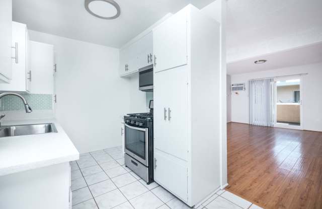 1863 10th St. photos photos