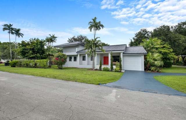 600 Nightingale Ave - 600 Nightingale Avenue, Miami Springs, FL 33166