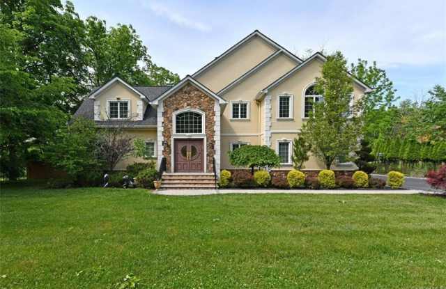 42 Willow Tree Road - 42 Willow Tree Rd, Wesley Hills, NY 10952