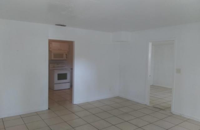1360 TIOGA AVE - 1360 Tioga Avenue South, Clearwater, FL 33756