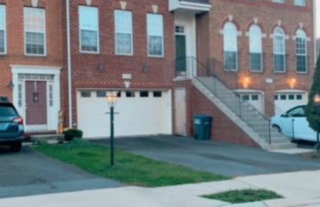 41889 CINNABAR SQ - 41889 Cinnabar Square, Stone Ridge, VA 20105