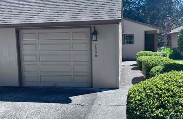Groovy Townhouse-55+ in Hazel Dell photos photos