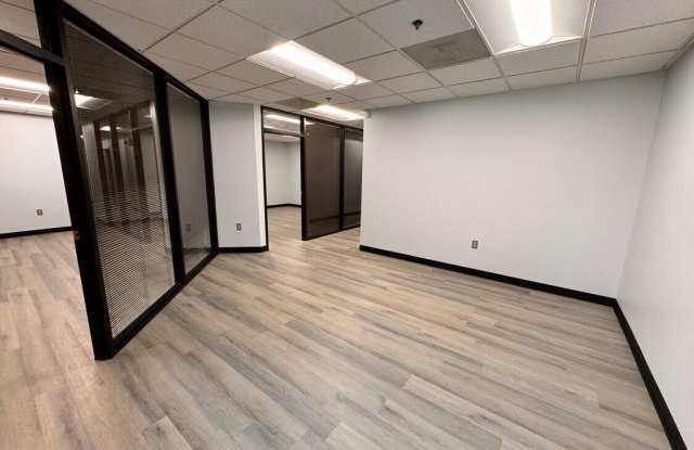 8835 COLUMBIA 100 Parkway Gallery 4