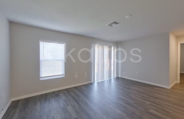 855 Cervantes Street East Gallery 2
