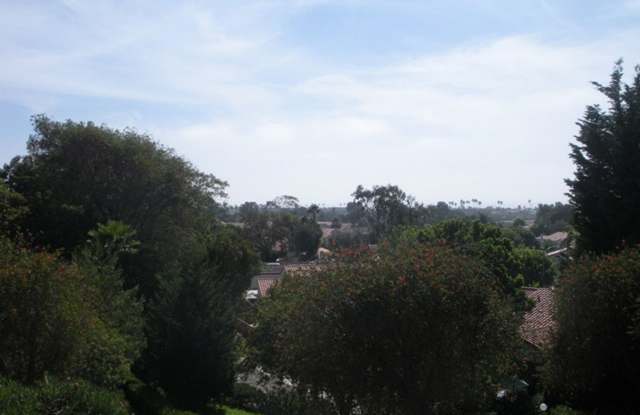 3 BR Condo in Carlsbad! Close to Walking Trails, Shopping, and Dining!! photos photos
