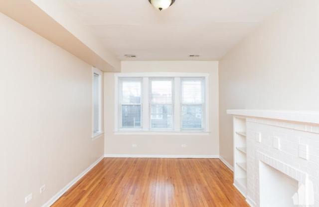 4453 N Hamlin Gallery 3
